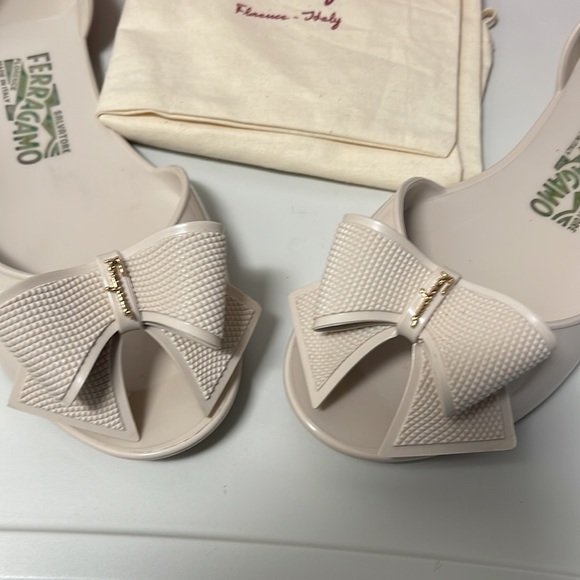 Salvatore Ferragamo shoe - Picture 2 of 12